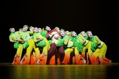 章鱼创意画成人舞蹈视频,动感舞姿演绎时尚魅力