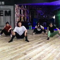 成人追光舞蹈视频,成人追光舞蹈的激情演绎